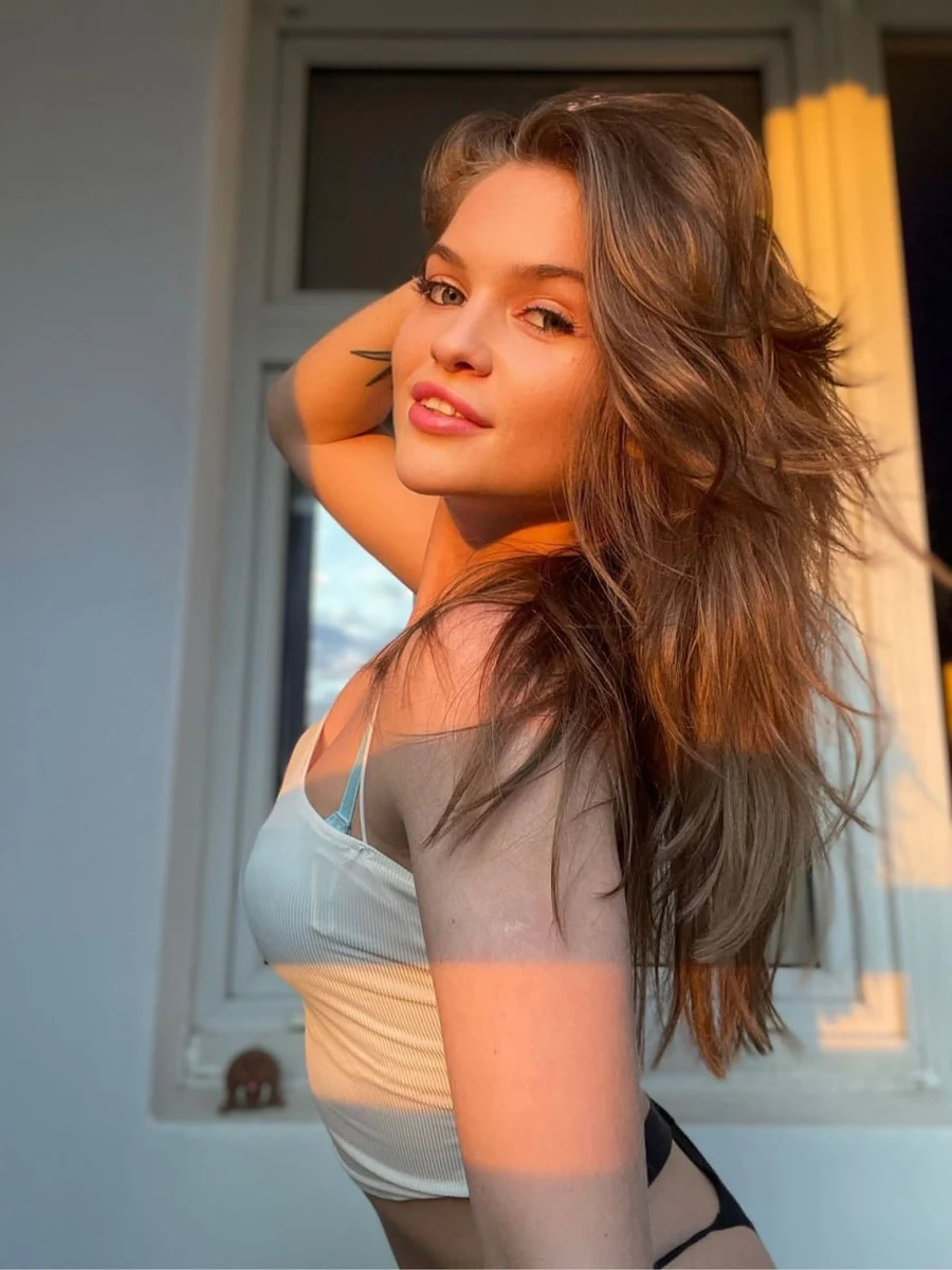 Ameli escort in Paris