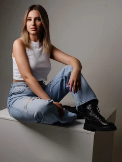 Evelina escort in Paris