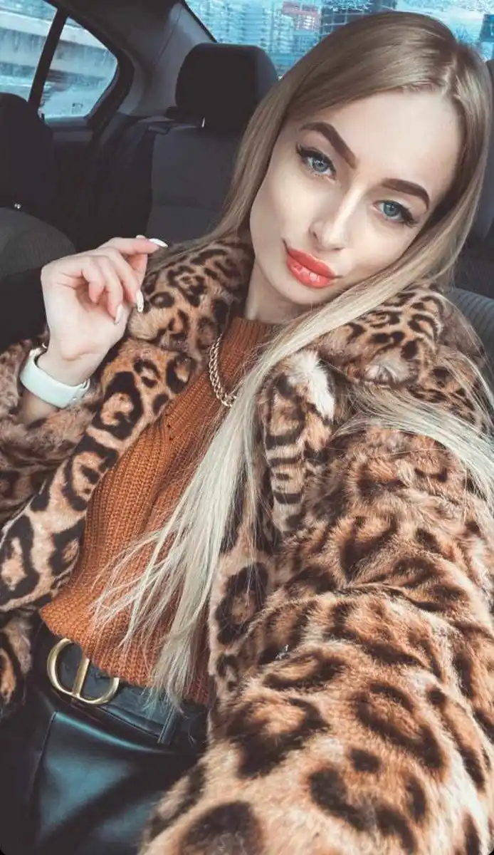 Kristina escort in Paris