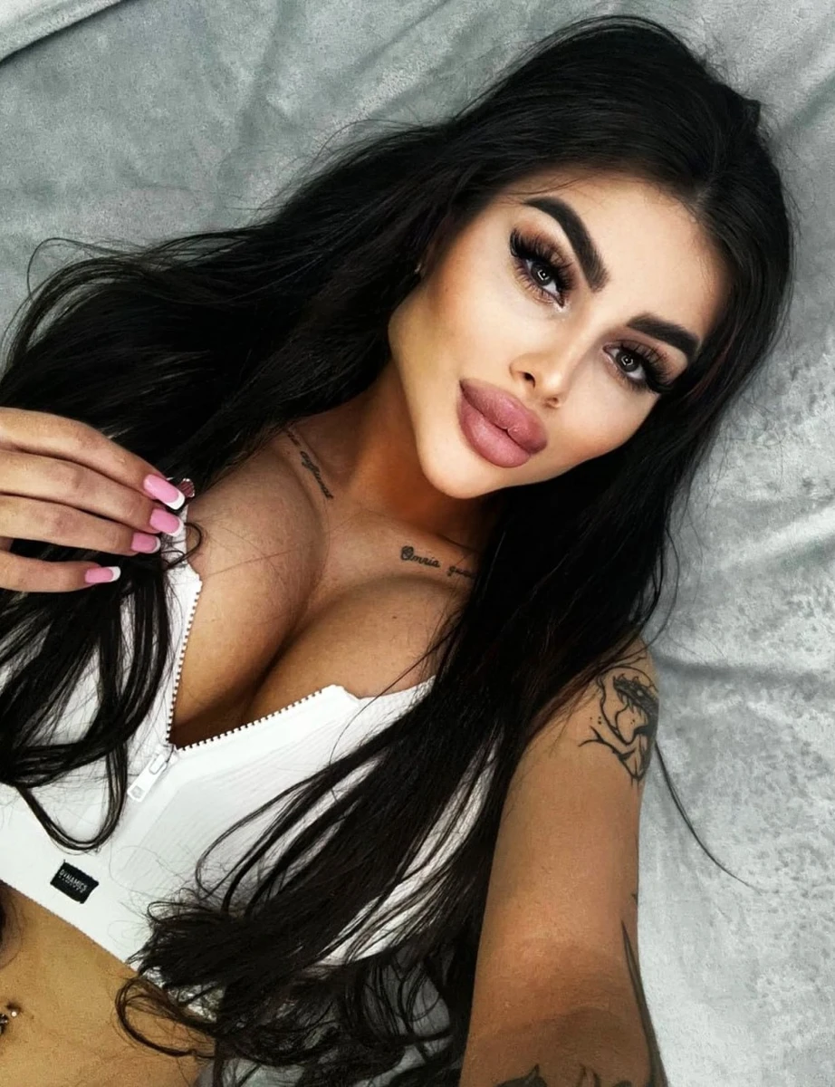 Mariam escort in Paris